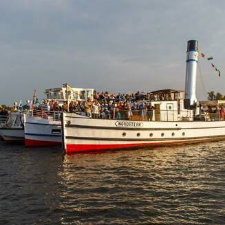 Statue für Fritze Bollmann eingeweiht - Fotobrb: Faszination Fotografie aus Brandenburg an der Havel Fritze_Bollmann_Figur_16
