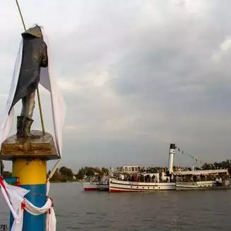 Statue für Fritze Bollmann eingeweiht - Fotobrb: Faszination Fotografie aus Brandenburg an der Havel Fritze_Bollmann_Figur_23