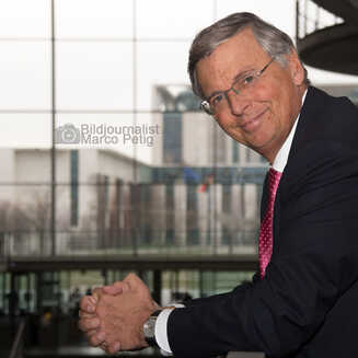 Portrait von Bundestagsabgeordnete Wolfgang Bosbach