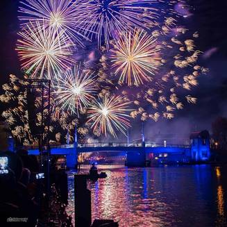 Feuerwerk zur Eröffnung der Bundesgartenschau 2015