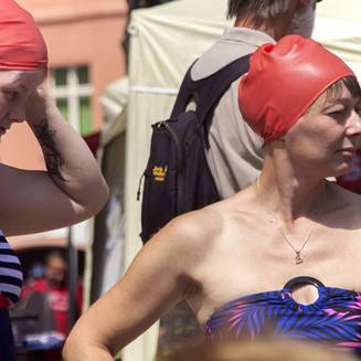 Brueckenschwimmen 11