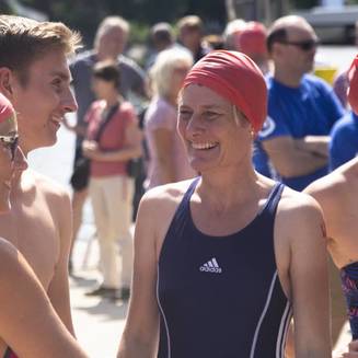 Brueckenschwimmen 19