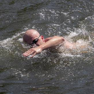 Brueckenschwimmen 33