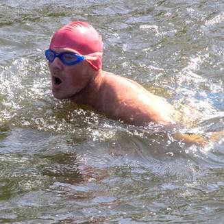 Brueckenschwimmen 35