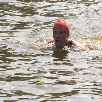 Brueckenschwimmen 36