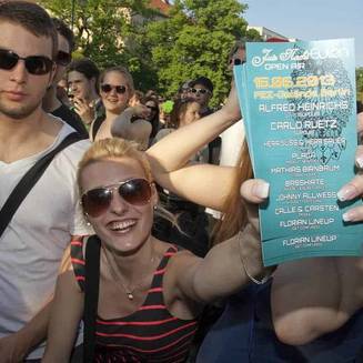 Karneval der Kulturen: Multikulti-Umzug mit über 70 Gruppen - Fotobrb: Faszination Fotografie aus Brandenburg an der Havel KdK Berlin 78