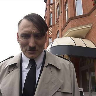 „Hitler“ besuchte die Havelstadt - Fotobrb: Faszination Fotografie aus Brandenburg an der Havel NPD Demo 14 12