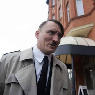 „Hitler“ besuchte die Havelstadt - Fotobrb: Faszination Fotografie aus Brandenburg an der Havel NPD Demo 14 13