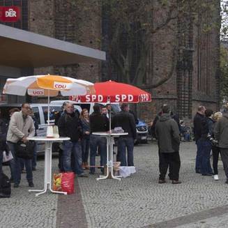 „Hitler“ besuchte die Havelstadt - Fotobrb: Faszination Fotografie aus Brandenburg an der Havel NPD Demo 14 2