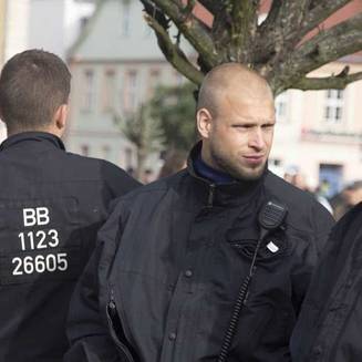 „Hitler“ besuchte die Havelstadt - Fotobrb: Faszination Fotografie aus Brandenburg an der Havel NPD Demo 14 3