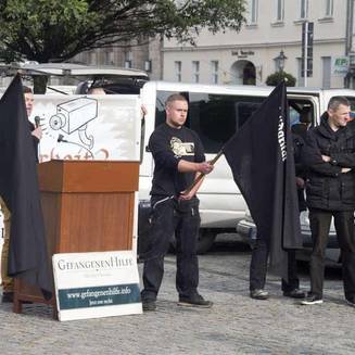 „Hitler“ besuchte die Havelstadt - Fotobrb: Faszination Fotografie aus Brandenburg an der Havel NPD Demo 14 4