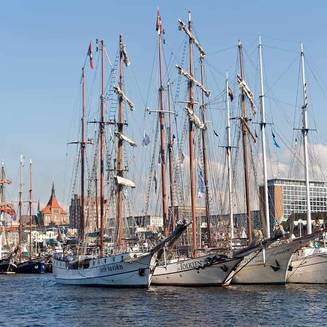 Hanse Sail: Hansestadt Rostock feierte bei bestem Wetter - Fotobrb: Faszination Fotografie aus Brandenburg an der Havel Rostock Hanse 14 12