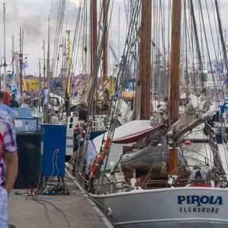 Hanse Sail: Hansestadt Rostock feierte bei bestem Wetter - Fotobrb: Faszination Fotografie aus Brandenburg an der Havel Rostock Hanse 14 22
