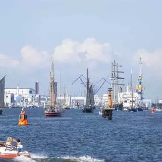Hanse Sail: Hansestadt Rostock feierte bei bestem Wetter - Fotobrb: Faszination Fotografie aus Brandenburg an der Havel Rostock Hanse 14 38