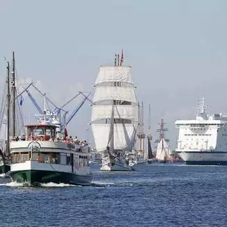 Hanse Sail: Hansestadt Rostock feierte bei bestem Wetter - Fotobrb: Faszination Fotografie aus Brandenburg an der Havel Rostock Hanse 14 43