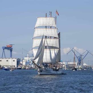 Hanse Sail: Hansestadt Rostock feierte bei bestem Wetter - Fotobrb: Faszination Fotografie aus Brandenburg an der Havel Rostock Hanse 14 44