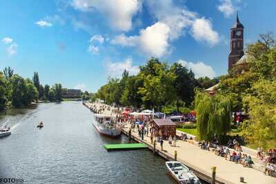 Brückenschwimmen am Salzhofufer der Havel