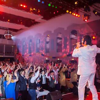 Elvis-Double heißte ein zur 50. Saison