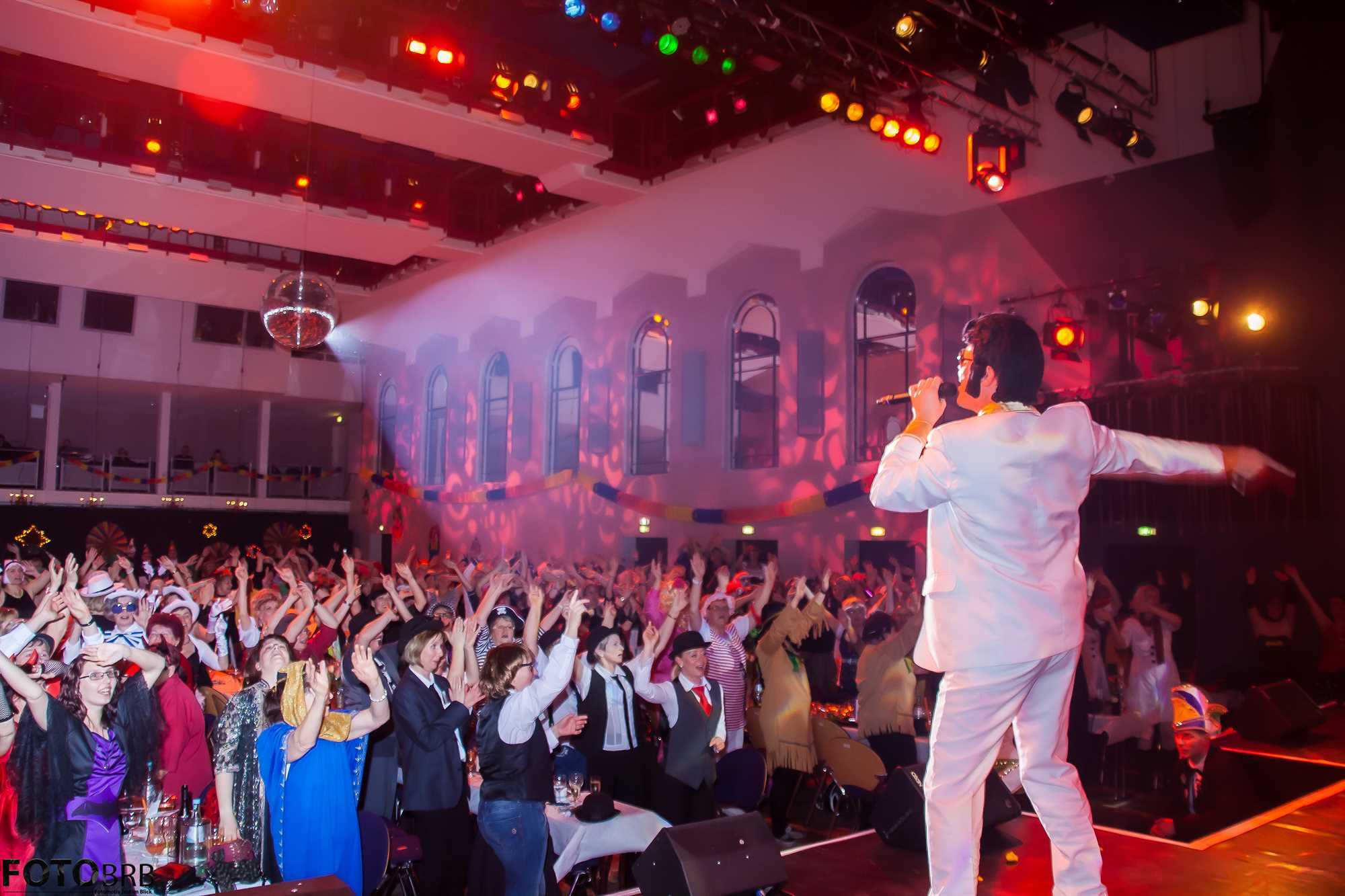 Elvis-Double heißte ein zur 50. Saison