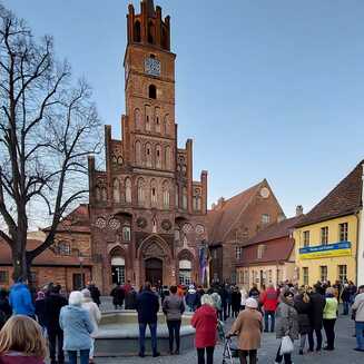 Mahnen gegen den Ukraine-Krieg