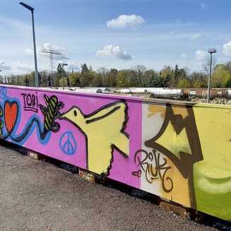 Graffiti Kunst auf 300 m² am Altstadt-Bahnhof