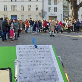 Flashmob „Ode an die Freude“ am Brandenburger Rathaus