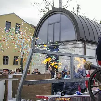 5. Jahreszeit startete fesselnd durch die Innenstadt - Fotobrb: Faszination Fotografie aus Brandenburg an der Havel Karnevalsumzug_20228