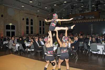 Sportgala 2012: Sportliche Einlagen bot die Gruppe vom ESV Kirchmöser e.V. sowie die Hip-Hop-Gruppe „Rokkaz“ mit Sportakrobatik vom Feinsten