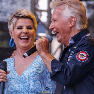 58. Havelfest: Schlagernachmittag mit großartigen Künstlern - Fotobrb: Faszination Fotografie aus Brandenburg an der Havel Linda Feller und Hartmut-Schulze-Gerlach