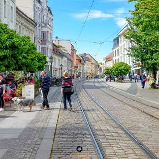 Hauptstraße - Einkaufsstraße zum verkaufsoffenen Sonntagen in Brandenburg an der Havel