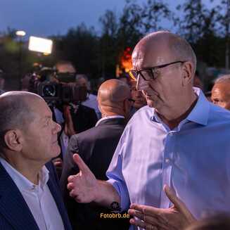 Bundeskanzler Olaf Scholz und Ministerpräsident Dietmar Woidke