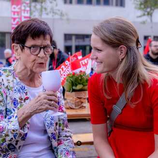 Ehemalige Bundestagspräsidentin Rita Süssmuth (CDU) und Bundestagsabgeordnete Sonja Eicfhwede