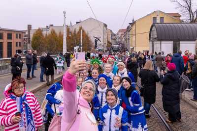 BKC und KCH eröffnen: Feierlaune auf der Jahrtausendbrücke