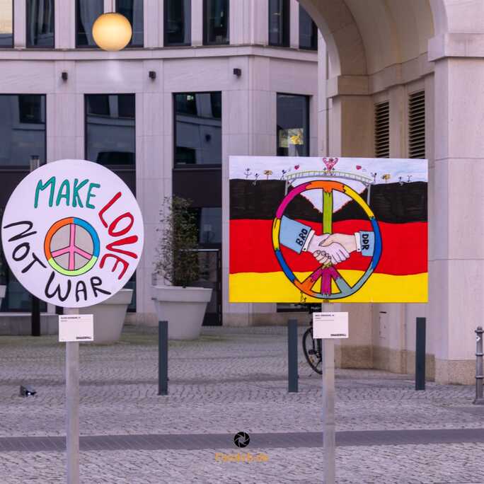 Hand reichen gilt auch heute noch.