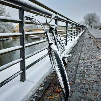 „Puderzucker“ über die Stadt Regensburg