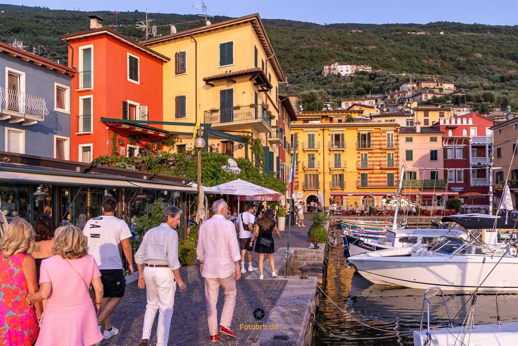 Historische Altstadt und lebendiges Dorfleben