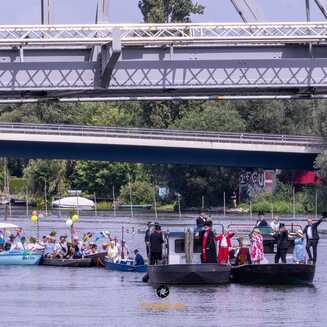 Die Plauer Fischer: Tradition und Havel im Blickpunkt - Fotobrb: Faszination Fotografie aus Brandenburg an der Havel Prozession_der_Plauer_Fischer_2025_1403