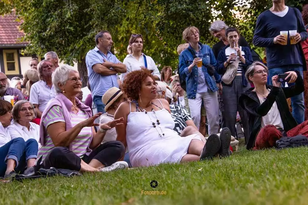 Ausgelassende Feierstimmung am Samstagabend auf den Gotthardkirchplatz