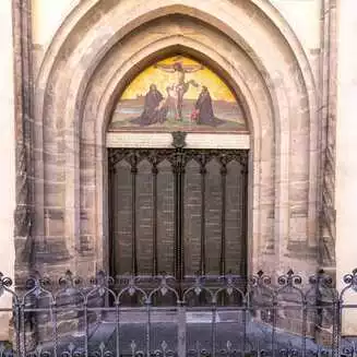 Wittenberg: Die Stadt der Reformation und Martins Luthers - Fotobrb: Faszination Fotografie aus Brandenburg an der Havel Kirchentür mit 95 Thesen vom Reformer Martin Luther