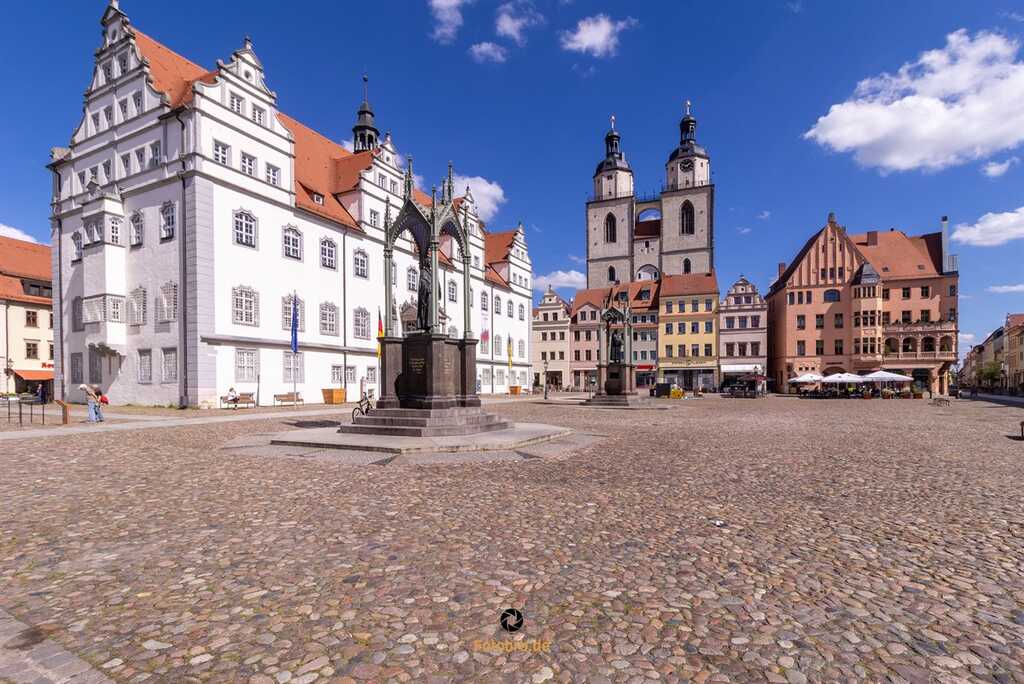 Marktplatz selbst ist das pulsierende Herz der Stadt