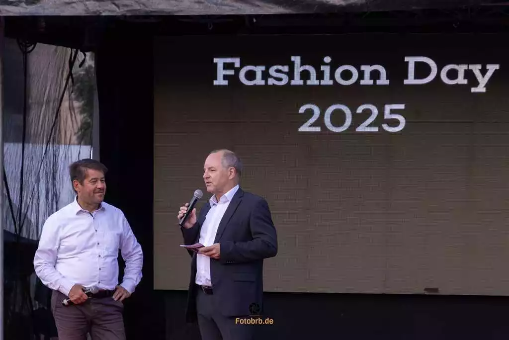 Oberbürgermeister Steffen Scheller (links) und STG-Geschäftsführer Thomas Krüger