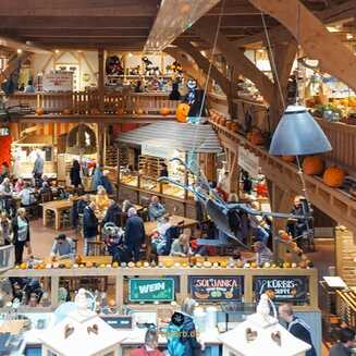 Scheunenküche mit Dekoscheune