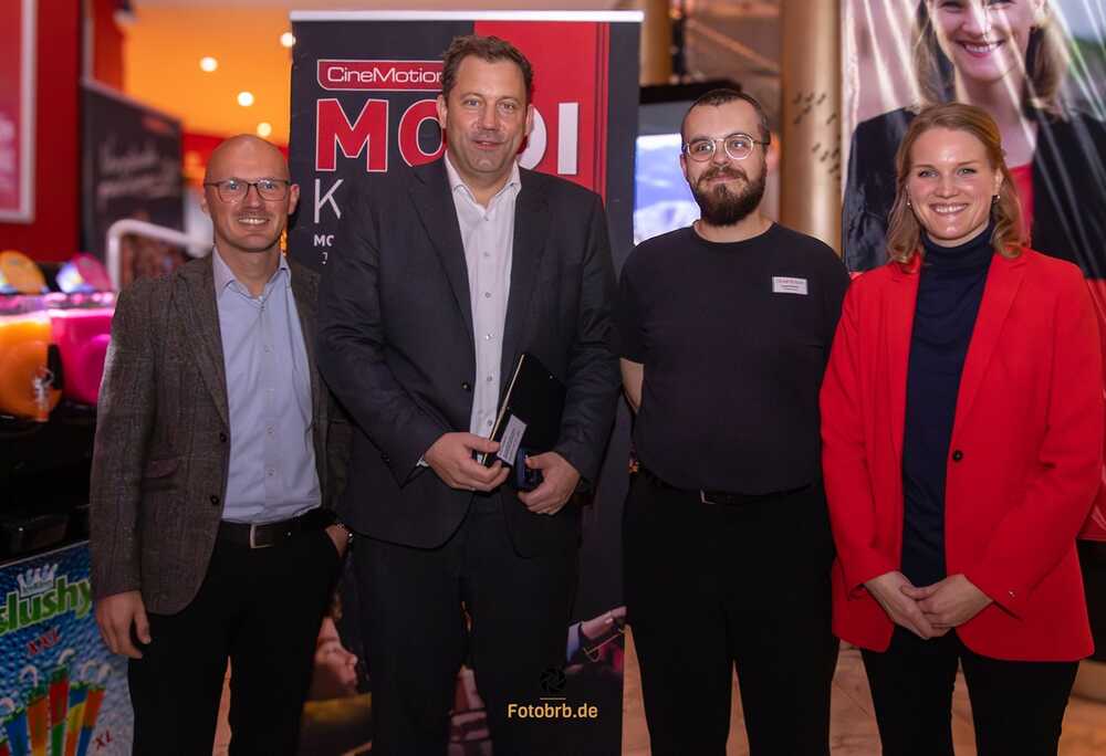 Gruppenfoto mit Management des Concerthaus Kinos, Leopold Ramin, OB-Kandidat Daniel Keip und Sonja Eichwede (MdB)