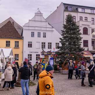 Weihnachtszauber 3.0: Plötzlich erstrahlt die Altstadt - Fotobrb: Faszination Fotografie aus Brandenburg an der Havel Altstädtischen Marktplatz