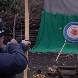 Bogenschießen, ein Versuch war es Wert.