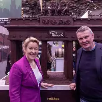 Franziska Giffey ist Berlins Bürgermeisterin, Senatorin für Wirtschaft, Energie und Betriebe