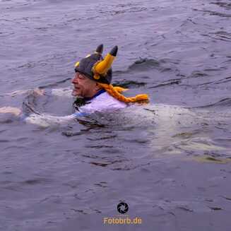 Neujahrsschwimmen_Brandenbuegr_Eisbaeren_2026_10