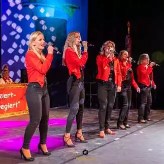 BKC eröffnet 62. Karnevalssaison mit Begeisterung - Fotobrb: Faszination Fotografie aus Brandenburg an der Havel Haus- und Hofsänger des BKC