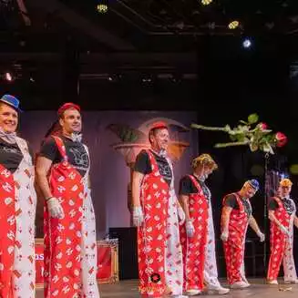 Weiberfastnacht: Mädels feierten den Karneval beim BKC - Fotobrb: Faszination Fotografie aus Brandenburg an der Havel Die Senatoren des BKC brachten mit ihrer „Kölschen Party“ ein Stück rheinische Lebensfreude direkt an die Havel