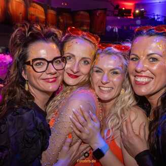Weiberfastnacht: Mädels feierten den Karneval beim BKC - Fotobrb: Faszination Fotografie aus Brandenburg an der Havel BKC-Weiberfastnacht-2026--Brandenburg-Foto-Marco-Petig-562